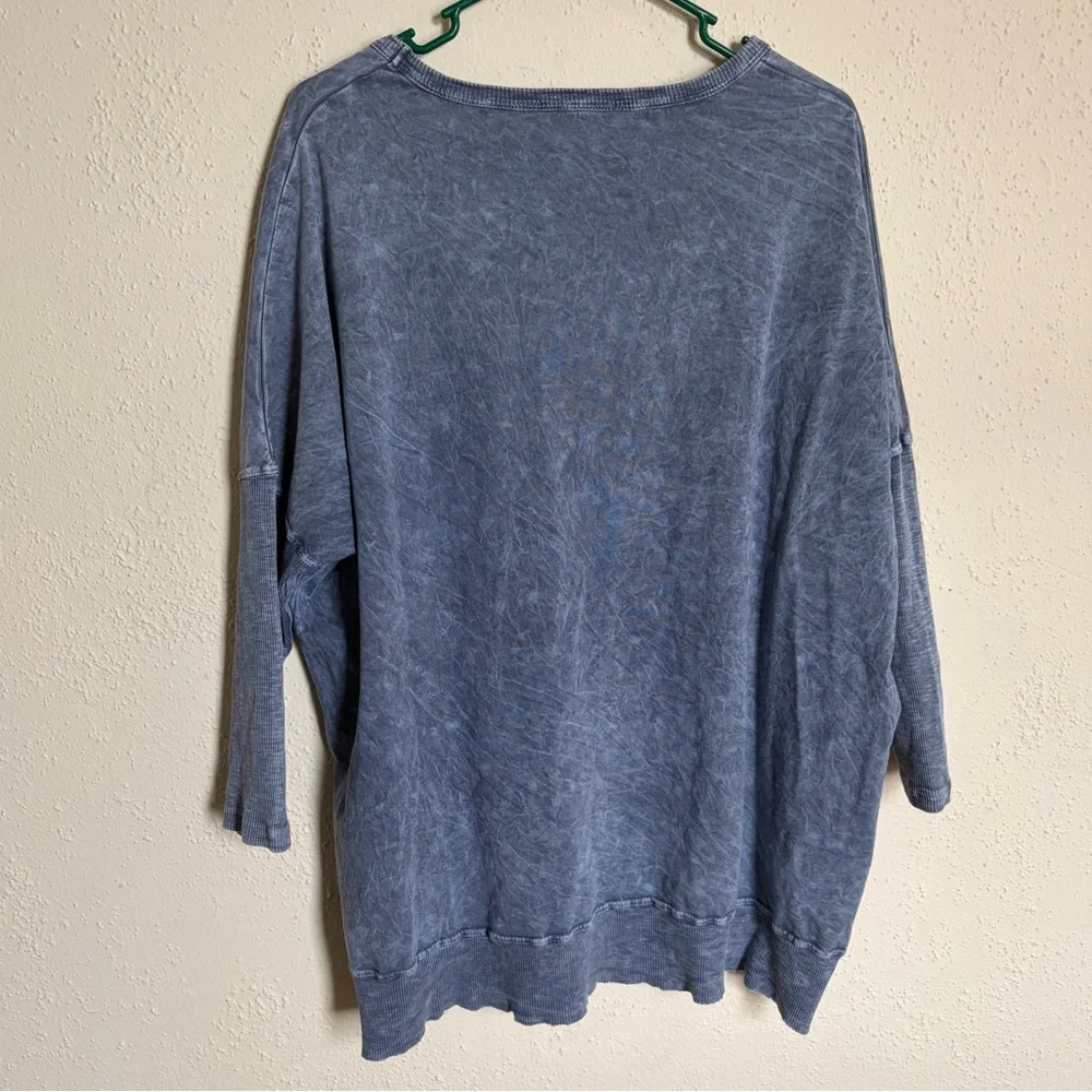 Jess & Jane Acid Wash Top - Picture 6 of 6